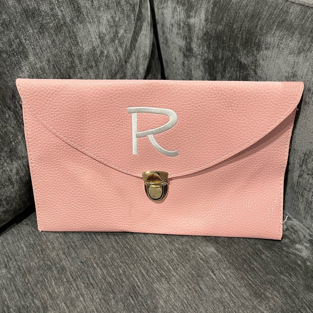 Personalized clutch